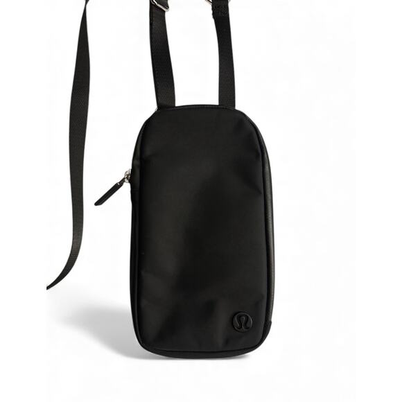 RARE Lululemon Cross Body Modular Phone Bag Unisex Black - Picture 5 of 9
